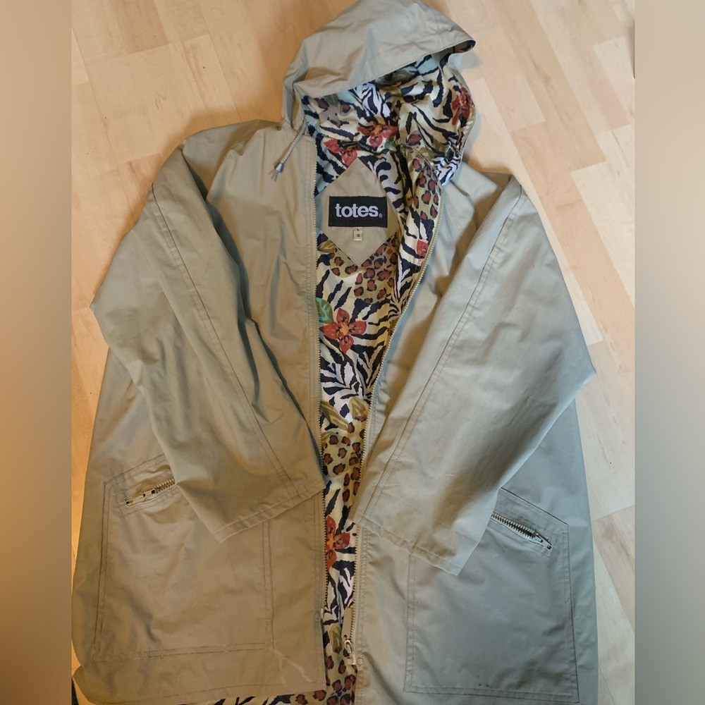 Totes Vintage Raincoat